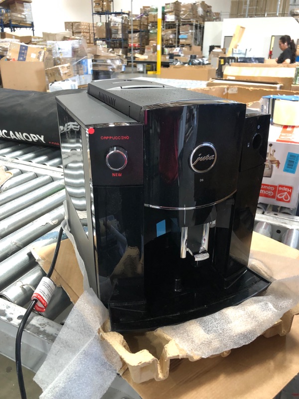 Photo 5 of (DOES NOT FUNCTION/WORK)Jura D6 Automatic Coffee Machine, 1, Black
