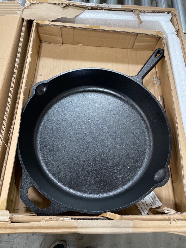 Photo 2 of Amazon Basics Pre-Seasoned Cast Iron Skillet, 15-Inch
