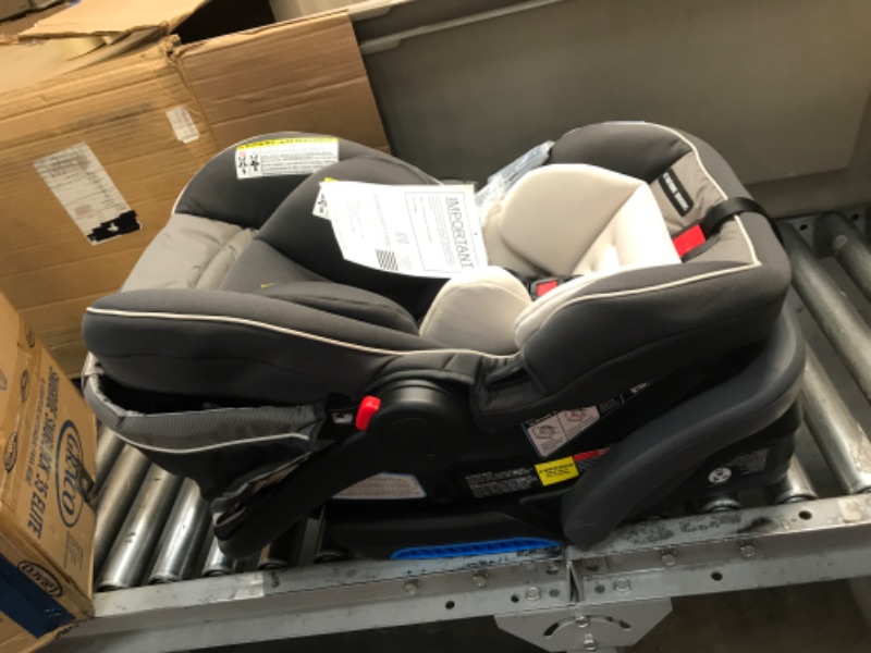 Photo 2 of Graco SnugRide SnugLock 35 Elite Infant Car Seat, Baby Car Seat, Oakley
