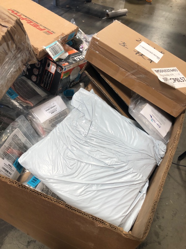 Photo 1 of **NOT REFUNDABLE**
Speed pack of home goods and misc. items. 