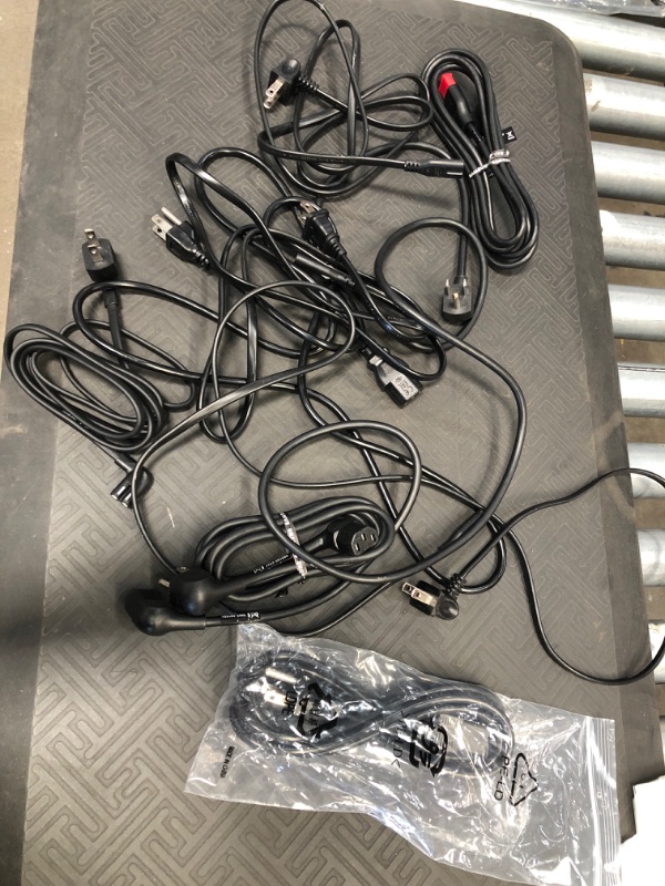 Photo 1 of MIXED BUNDLE OF 10 TV POWER CORDS**MIXED SIZES