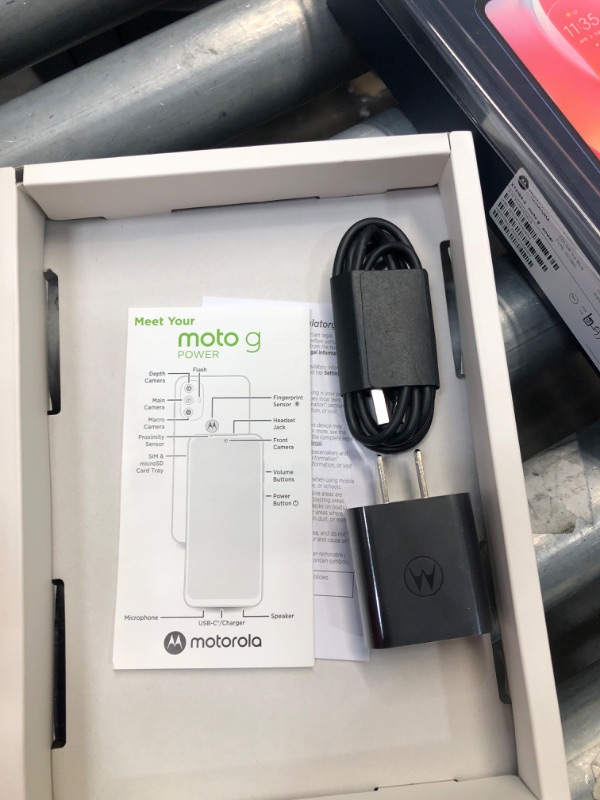 Photo 1 of Motorola Moto 2022 G Power Unlocked (128GB) - Silver

