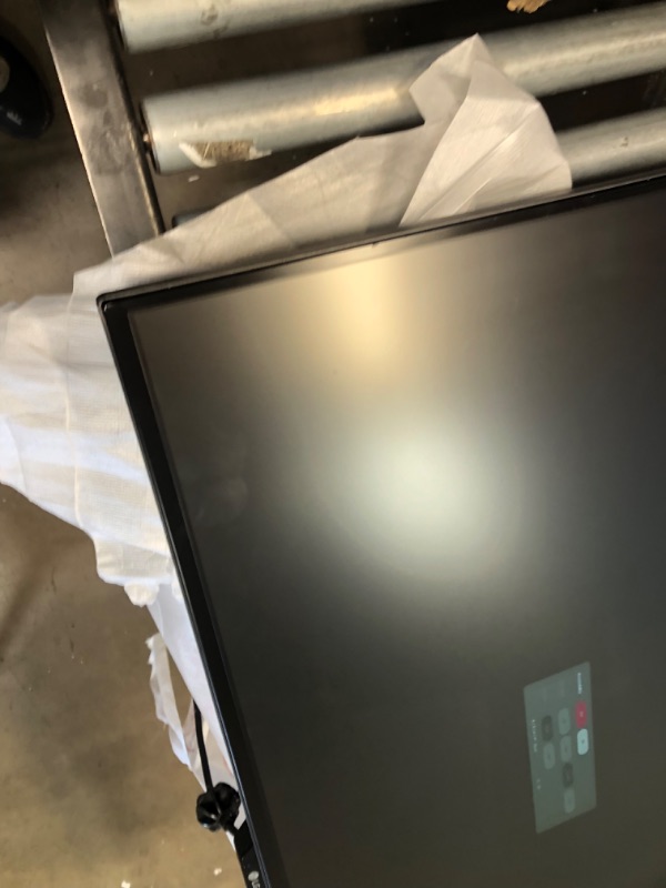 Photo 1 of LG 43UN700-B 42.5 4K UHD LCD Monitor - 16:9 - Black - in-plane Switching (IPS) Technology - 3840 X 2160 - 1.07 Billion Colors - 400 Nit Typical, 320
