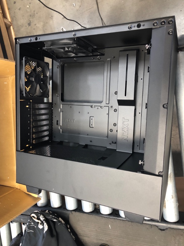 Photo 2 of NZXT H510 - CA-H510B-B1 - Compact ATX Mid-Tower PC Gaming Case - Front I/O USB Type-C Port - Tempered Glass Side Panel - Cable Management System - Water-Cooling Ready - Black, Non i-Series
