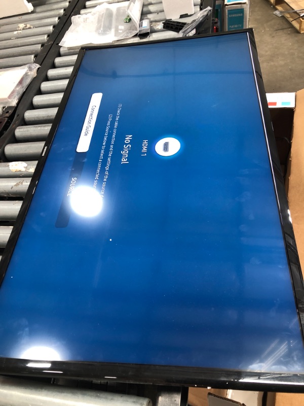 Photo 1 of SAMSUNG 40-inch Class LED Smart FHD TV 1080P (UN40N5200AFXZA, 2019 Model)
