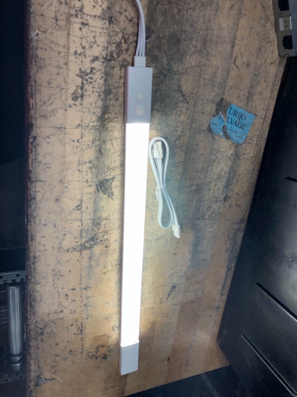 Photo 2 of Feit Electric 20.5 in. (Fits 24 in. Cabinet) Plug-in Integrated LED White Linkable Onesync Under Cabinet Light Color Changing CCT