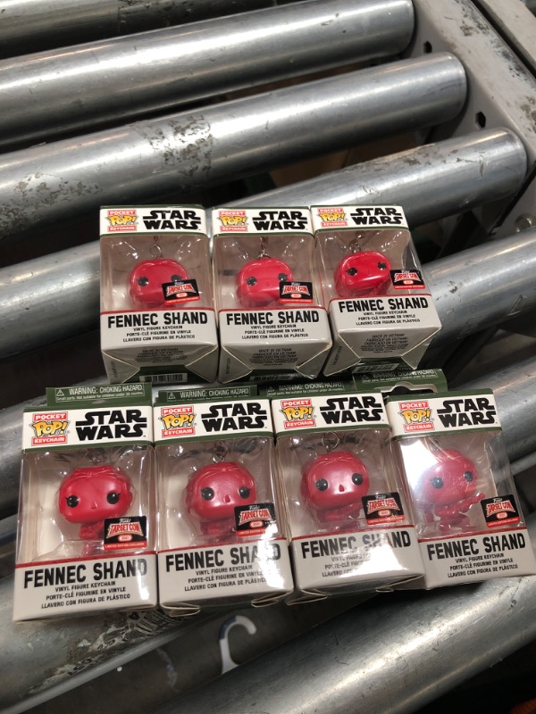 Photo 2 of 7PK-Funko POP! Keychain: Star Wars - Fennec Shand (Target Exclusive)

