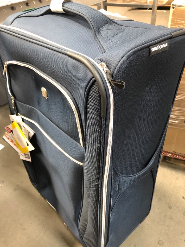 Photo 3 of 29" SWISSGEAR Checklite Softside Large Checked Suitcase