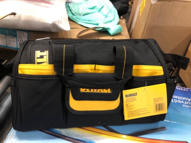 Photo 3 of DEWALT 16-inch Tradesman's Tool Bag
