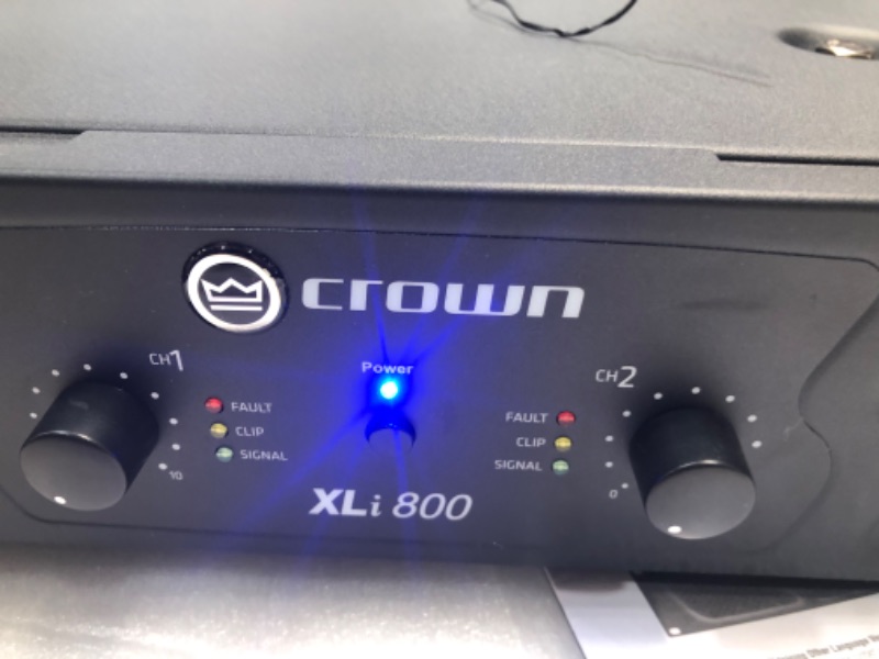 Photo 4 of Crown XLi1500 Two-channel, 450-Watt at 4? Power Amplifier
