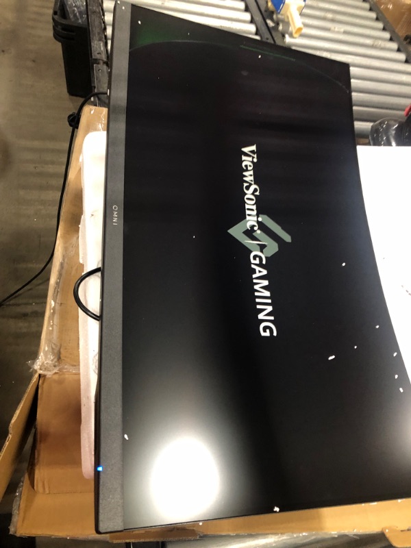 Photo 6 of **cracked on side of screen **ViewSonic OMNI VX3268-2KPC-MHD 32 Inch Curved 1440p 1ms 144Hz Gaming Monitor with FreeSync Premium, Eye Care, HDMI and DisplayPort
