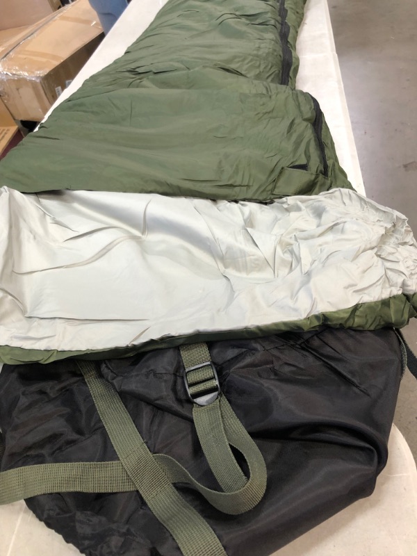Photo 1 of SereneLife Green Double Sleeping Bag with 2 Pillows
