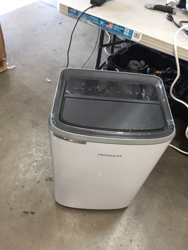 Photo 5 of PARTS ONLY DOES NOT POWER ON)
Frigidaire Portable Room Air Conditioner, 10,000 BTU with Dehumidifier Mode, in White