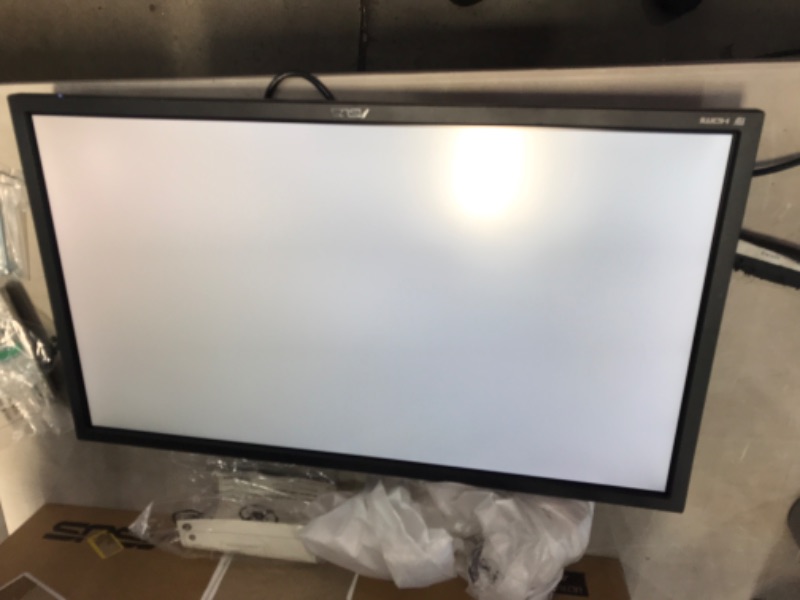 Photo 2 of ASUS VP28UQG 28" 4K/UHD 3840x2160 1ms DP HDMI Adaptive Sync/FreeSync Eye Care Monitor