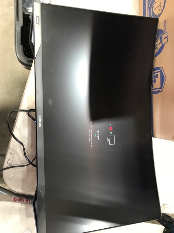 Photo 2 of SAMSUNG Odyssey G7 Series 27-Inch WQHD (2560x1440) Gaming Monitor, 240Hz, Curved, 1ms, HDMI, G-Sync, FreeSync Premium Pro (LC27G75TQSNXZA)
