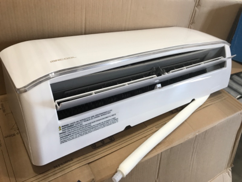 Photo 1 of ***INCOMPLETE SET**BOX 2 OUT OF 2* HEAD UNIT ONLY* MRCOOL DIY Gen-3 12,000 BTU 22 SEER ENERGY STAR Ductless Mini Split Air Conditioner & Heat Pump W/ 25 Ft. Install Kit 115-Volt, White
