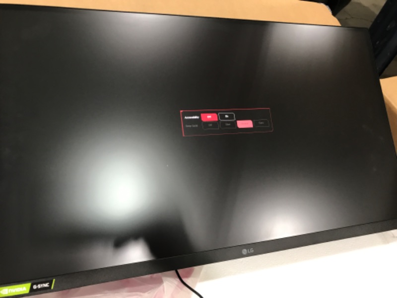 Photo 2 of **hAS LINE THRU SCREEN ON THE BOTTOM***LG 27GN800-B Ultragear Gaming Monitor 27" QHD (2560 x 1440) IPS Display, IPS 1ms (GtG) Response Time, 144Hz Refresh Rate, NVIDIA G-SYNC Compatible, AMD FreeSync Premium - Black
