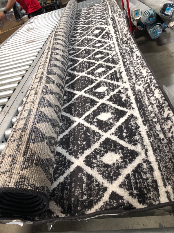 Photo 2 of  7'10" Square Rug in Black/Light Gray/Medium Gray/White-Elaziz ELZ-2307
