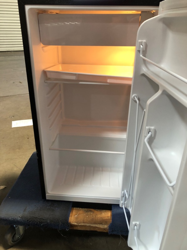 Photo 4 of (DENTED) RCA RFR322 Mini Refrigerator, 3.2 Cubic Feet