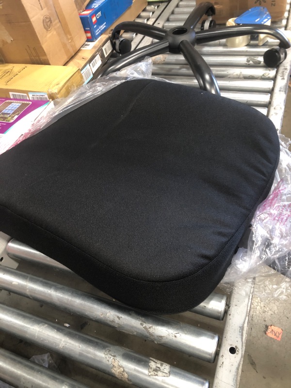 Photo 1 of Flash Furniture Black Fabric Office/Desk Chair
