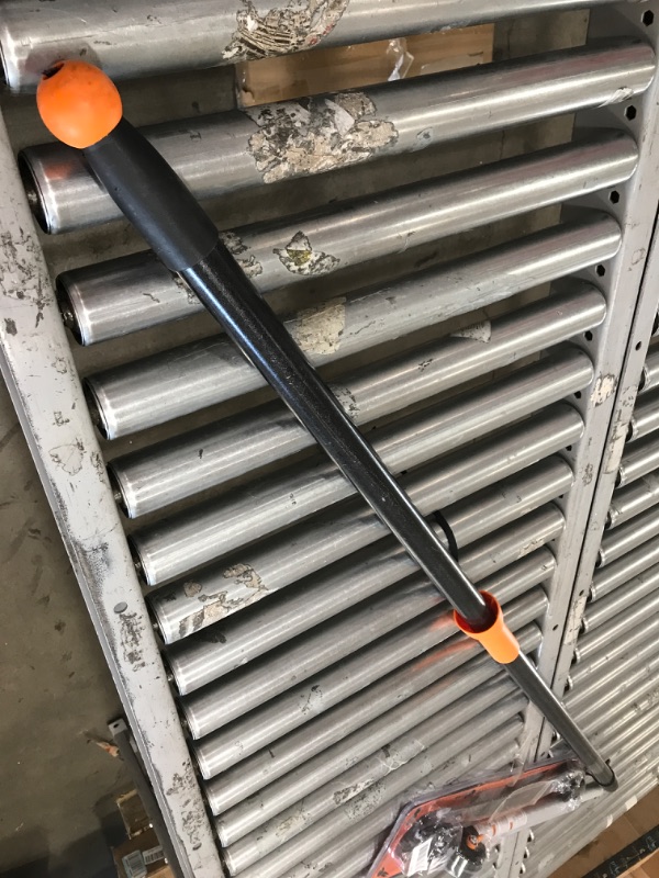 Photo 3 of *DAMAGED** Fiskars 8 -12 Extendable Tree Pruner
