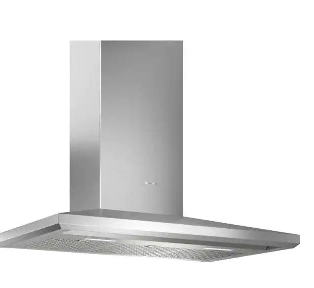 Photo 1 of  Thermador Masterpiece Series 36 in. Convertible Pyramid Style Wall Mount Range Hood with Lights in Stainless Steel