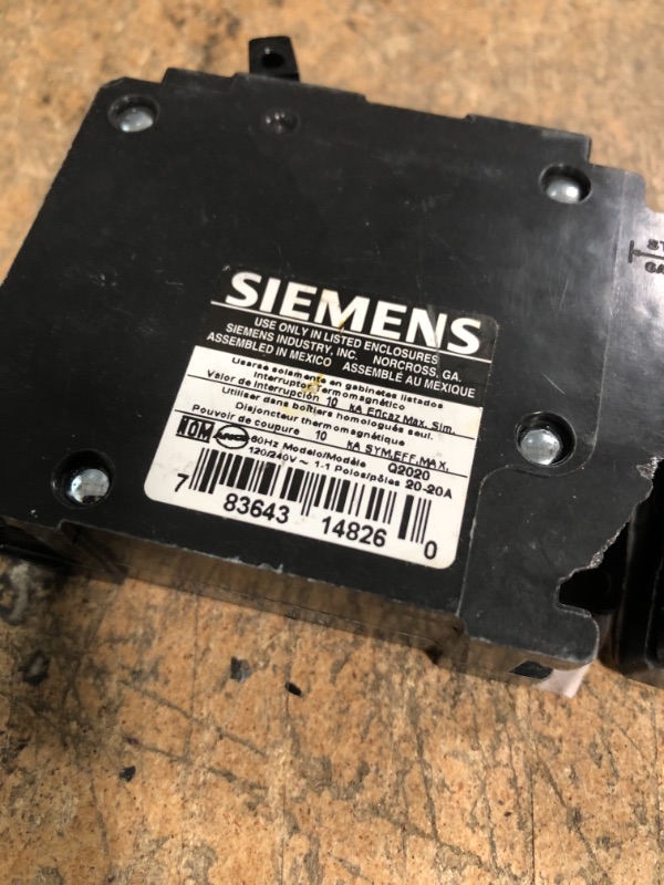 Photo 6 of Bundle of 2
Siemens 20 Amp Tandem Single Pole Type QT Circuit Breaker