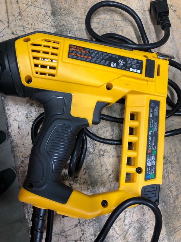 Photo 2 of "DeWALT DWHT75021 Heavy Duty Electric 5 in 1 Multi-Tracker"
