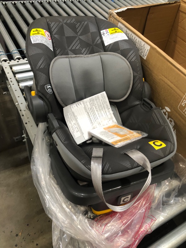 Photo 2 of Century Carry On 35 Lightweight Infant Car Seat, Metro
