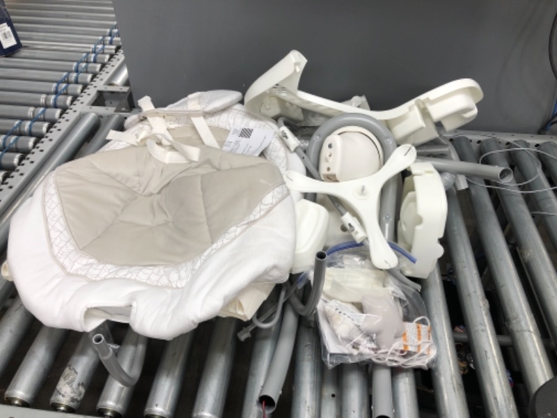 Photo 1 of Graco DuetConnect LX Swing and Bouncer, Redmond
