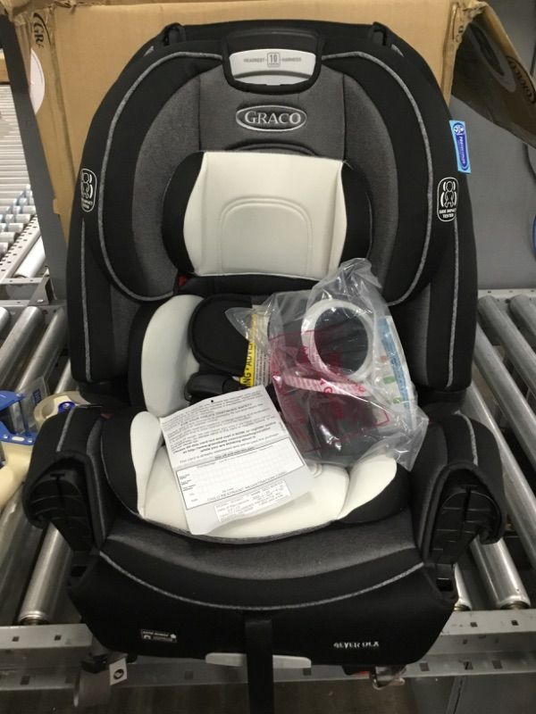 Photo 2 of Graco 4Ever Dlx 4-in-1 Car Seat
