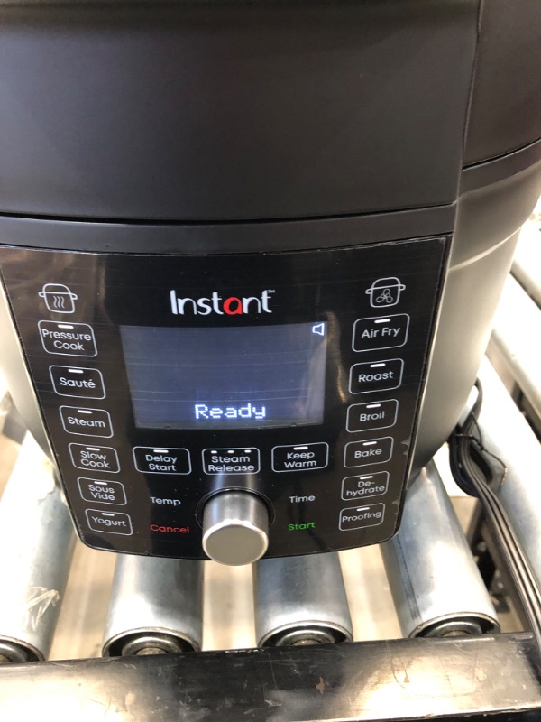 Photo 5 of **MINOR DAMAGE TO FRYER**
Instant Pot Duo Crisp 6.5-quart with Ultimate Lid Multi-Cooker and Air Fryer
