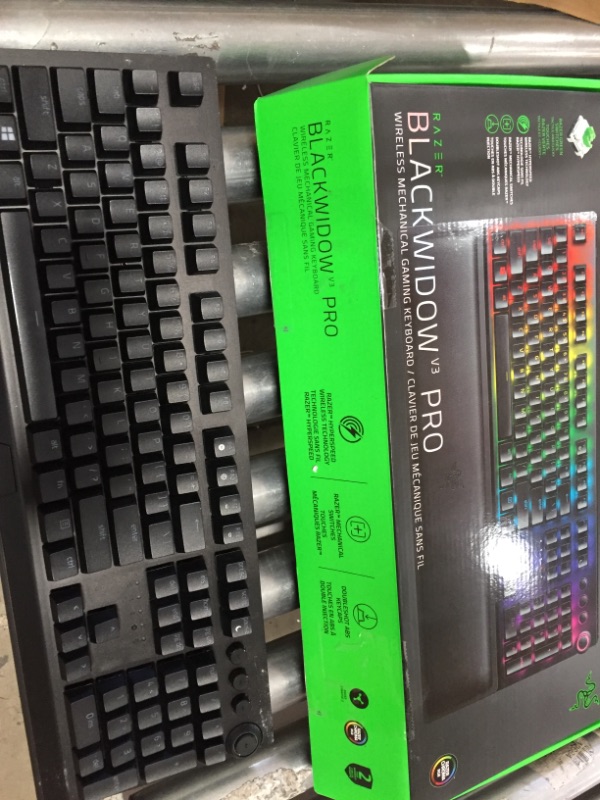 Photo 5 of Razer V3 Pro BlackWidow V3 Pro Keyboard Backlit Bluetooth 2.4 GHz USB-C US Key Switch Razer Green
