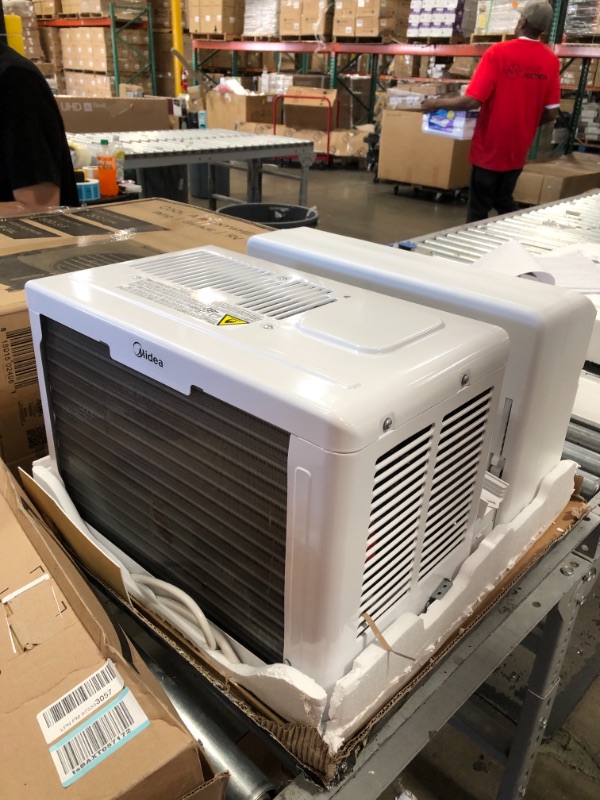 Photo 4 of USED: Midea 8,000 BTU U-Shaped Smart Inverter Window Air Conditioner–Cools up to 350 Sq. Ft., Ultra Quiet with Open Window Flexibility, Works with Alexa/Google Assistant, 35% Energy Savings, Remote Control 19.17 x 21.97 x 13.46 inches

