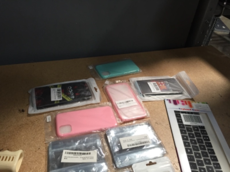 Photo 2 of Phone Accessories Bundle 
iPhone Cases, Keyboard Cover, Plastic Covers Miscellaneous 