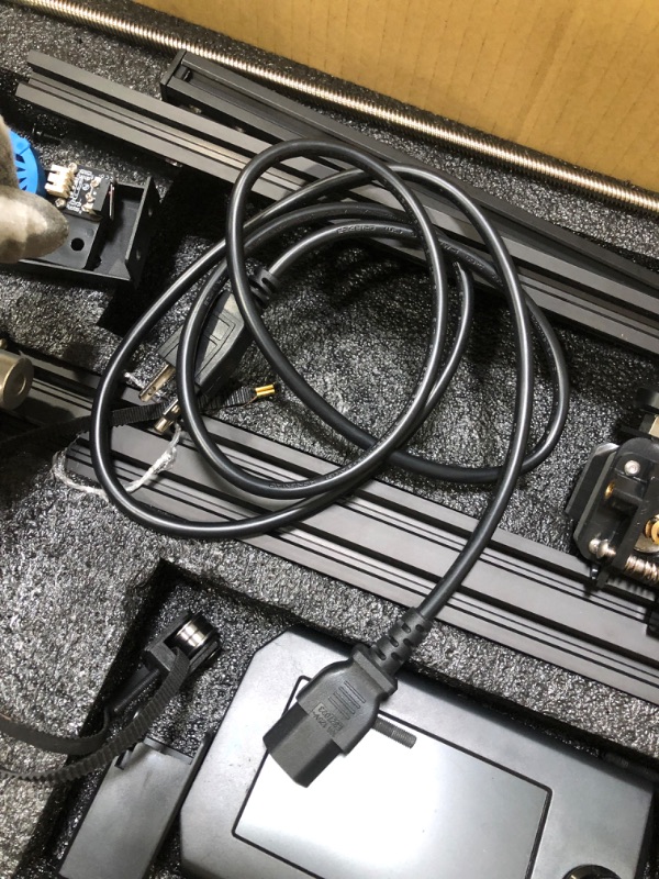 Photo 1 of *SELLING FOR PARTS*
Official Creality Ender 3 V2 3D Printer with Upgraded 32-bit Silent Motherboard Carborundum Glass Platform Resuming Printing Function Free Filaments & Nozzles 220x220x250MM New User Interface
