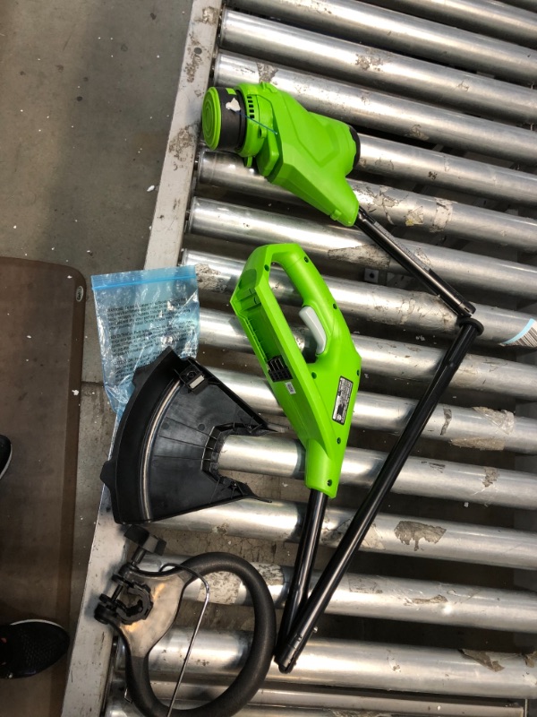 Photo 5 of Greenworks 24V 10-inch Cordless String Trimmer with TORQDRIVE™ 2Ah USB Battery and Charger Included 2117802AZ
