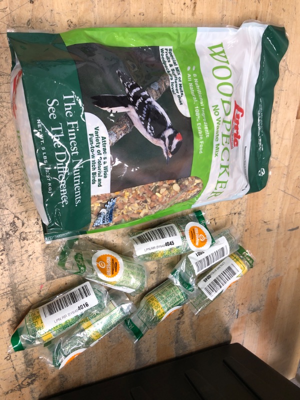 Photo 1 of ** EXP: 07/2024 , NO EXPIRATION FOUND ON THE BIRD FOODS **   *** NON-REFUNDABLE **   ** SOLD AS IS **
AMAZON BUNDLE OF FISH  AND BIRDS FOODS 