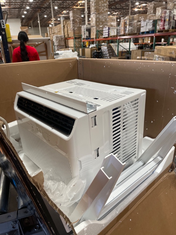 Photo 2 of Emerson Quiet Kool 5,000 BTU Window Air Conditoner with Remote Control | 3-in-1 AC, Fan, Dehumidifer | For Rooms up to 150 Sq.Ft. | 24H Timer | Eco Mode | EARC5RD1H
