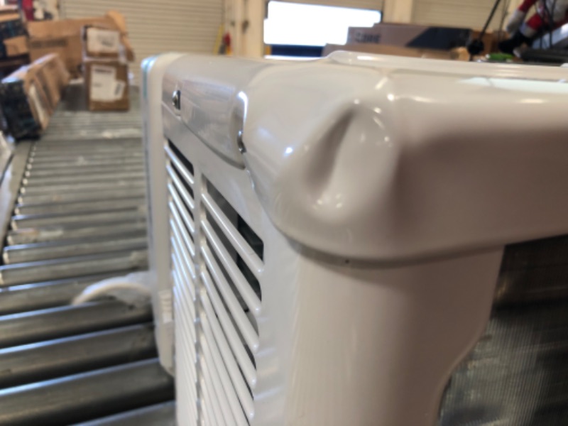Photo 3 of (DENTED; DAMAGED VENT LINING) Midea 8,000 BTU U-Shaped Smart Inverter Window Air Conditioner
