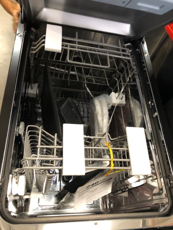 Photo 4 of *DAMAGED* BLACK+DECKER Portable Dishwasher, 18 inches Wide, 8 Place Setting, Black 
