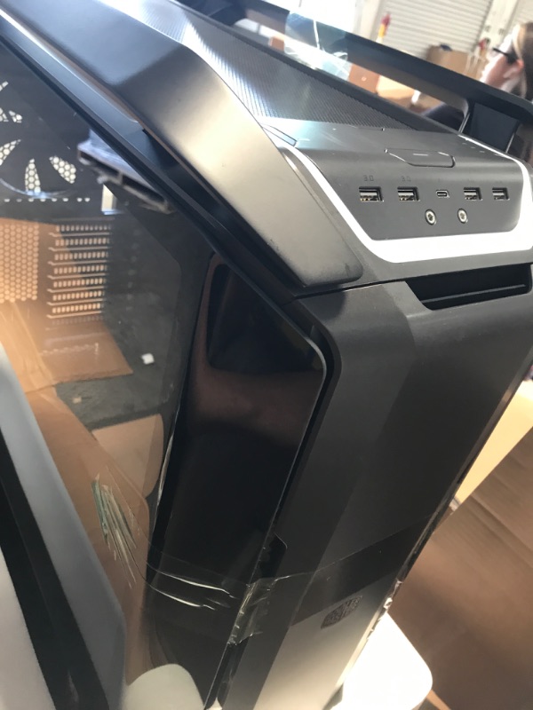 Photo 2 of Cooler Master Cosmos C700P Black Edition E-ATX Full-Tower with Curved Tempered Glass Panel, Flexible Interior Layout