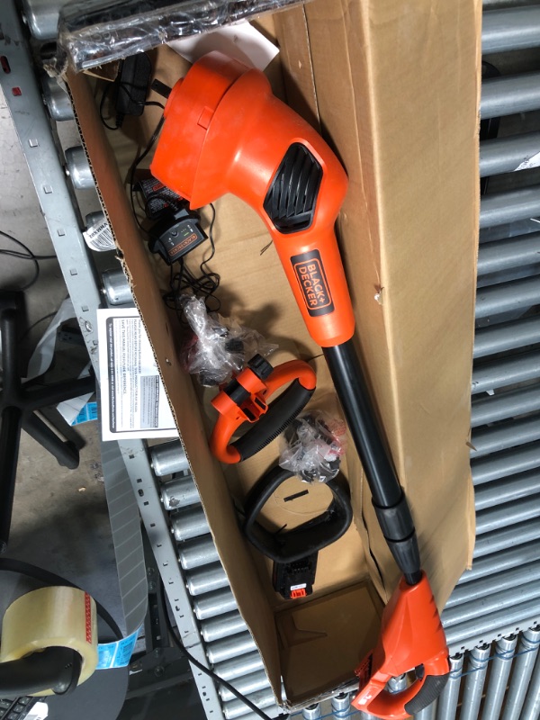 Photo 2 of BLACK+DECKER
7 in. 20-Volt MAX Lithium-Ion Cordless Garden Cultivator/Tiller with 1.5Ah Battery and Charger Included