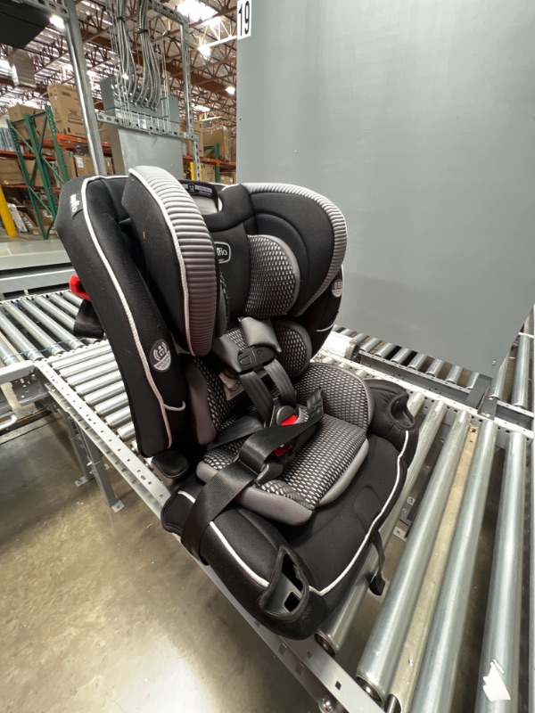 Photo 2 of Evenflo EveryFit 4-in-1 Convertible Car Seat
