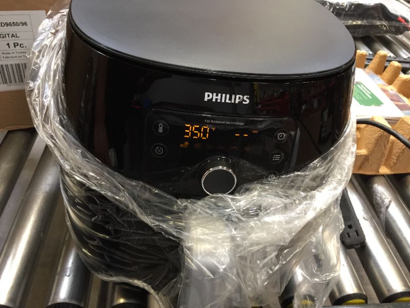 Photo 3 of Philips - Premium Airfryer XXL, Fat Removal Technology, 3lb/7qt capacity, Digital- Black - Black
