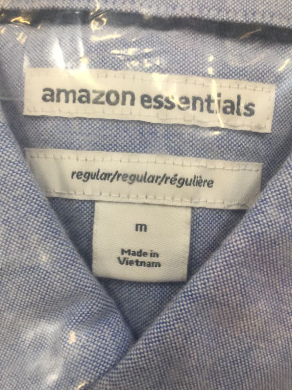 Photo 3 of Amazon Essentials Men's Regular-Fit Short-Sleeve Pocket Oxford Shirt
(MEDIUM)
