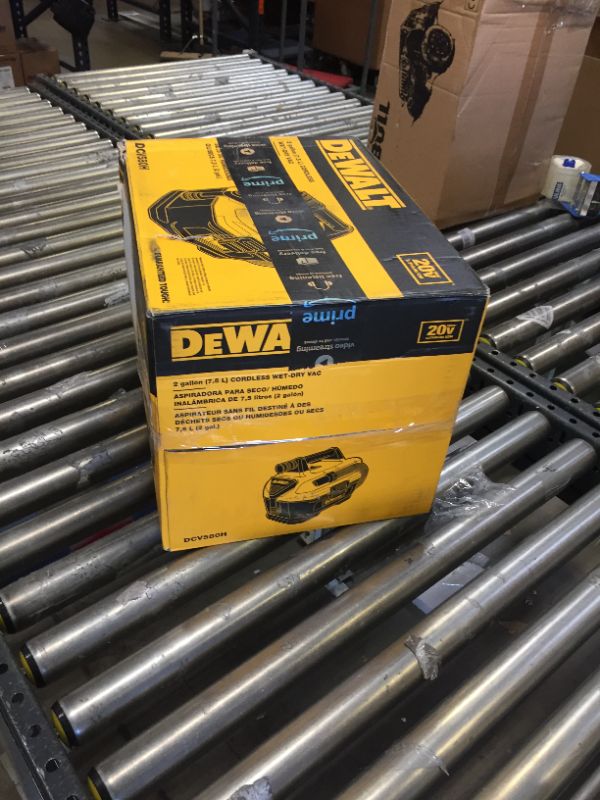 Photo 7 of DEWALT 20V MAX Wet-Dry Vacuum, Cordless (DCV580H)
