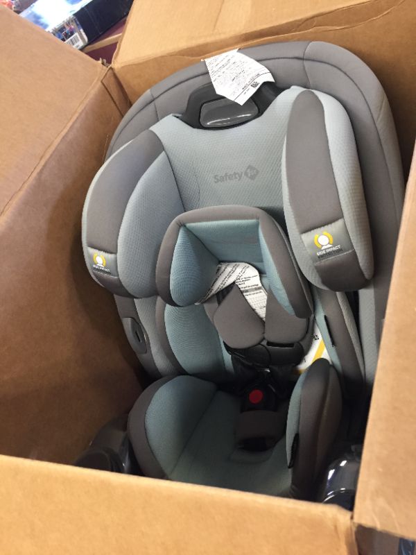Photo 7 of Safety 1st Grow and Go Comfort Cool 3-in-1 Convertible Car Seat