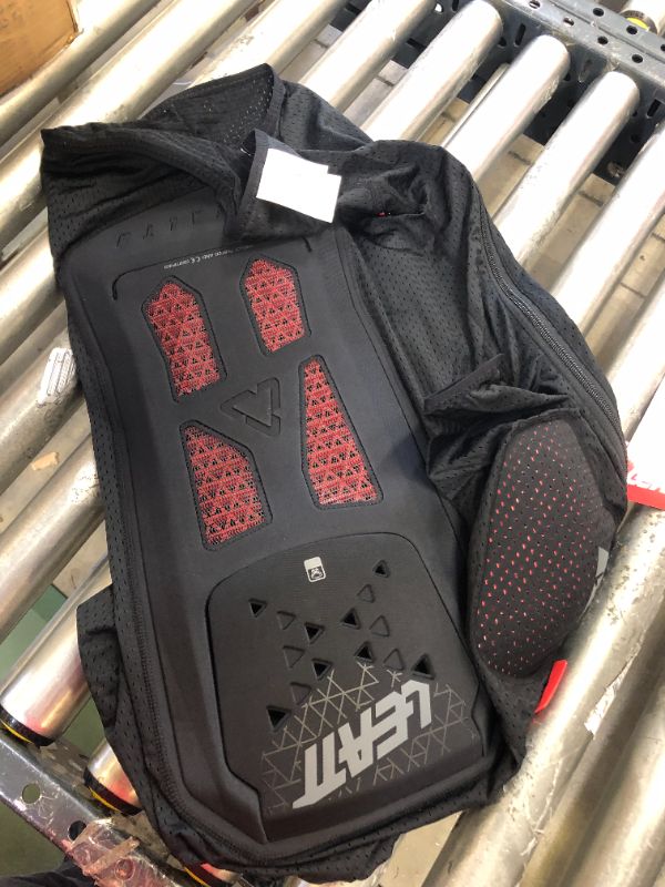 Photo 1 of Leatt Airflex Stealth Body Tee-L