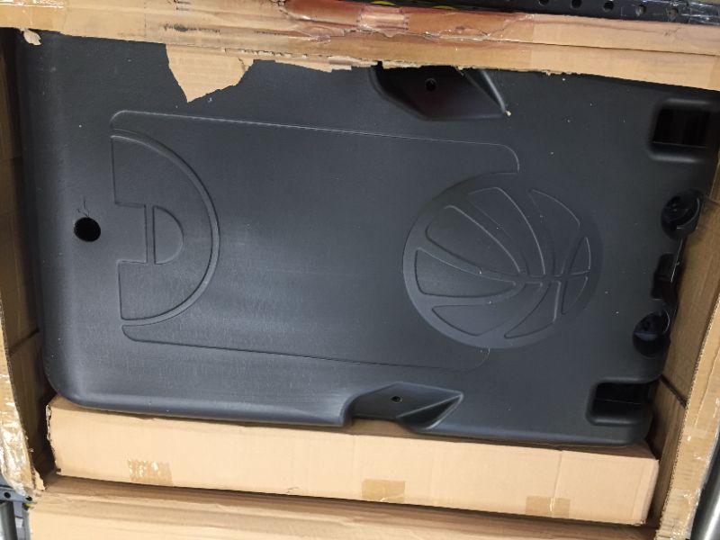 Photo 1 of Basketball hoop